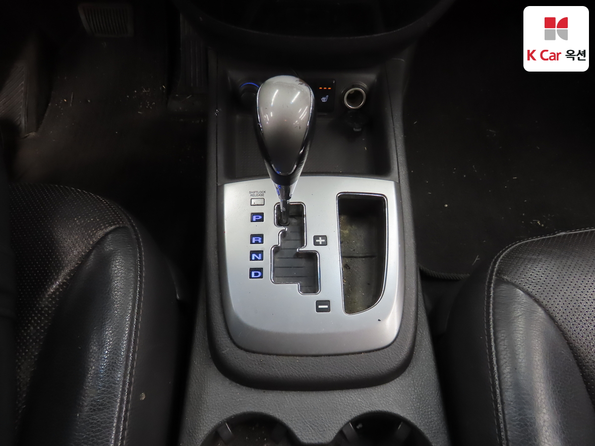 Hyundai Santa Fe 2012 - Image 16