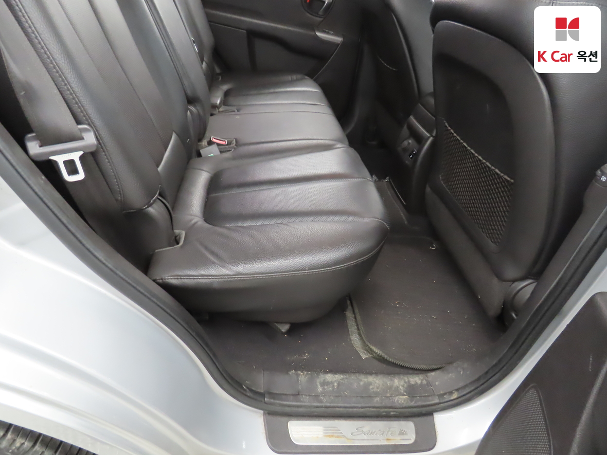 Hyundai Santa Fe 2012 - Image 30
