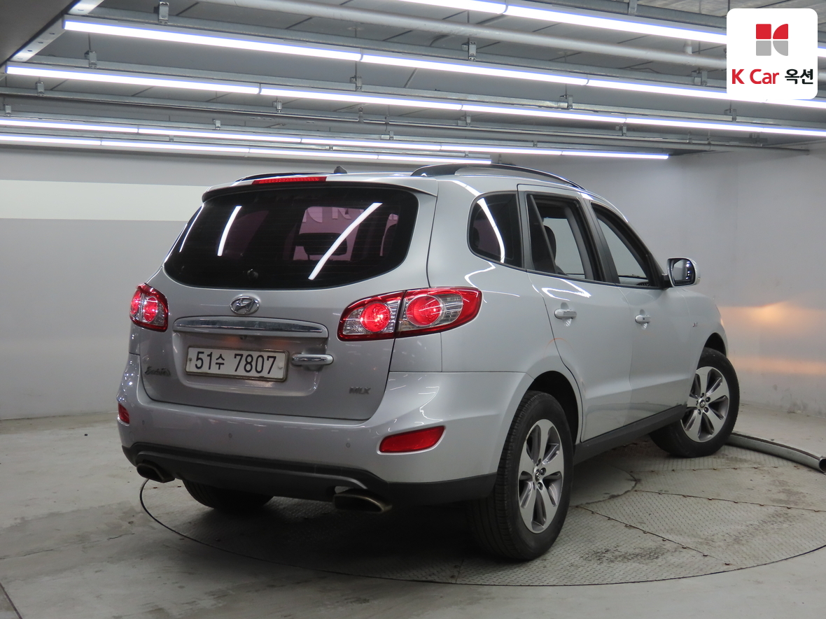 Hyundai Santa Fe 2012 - Image 2