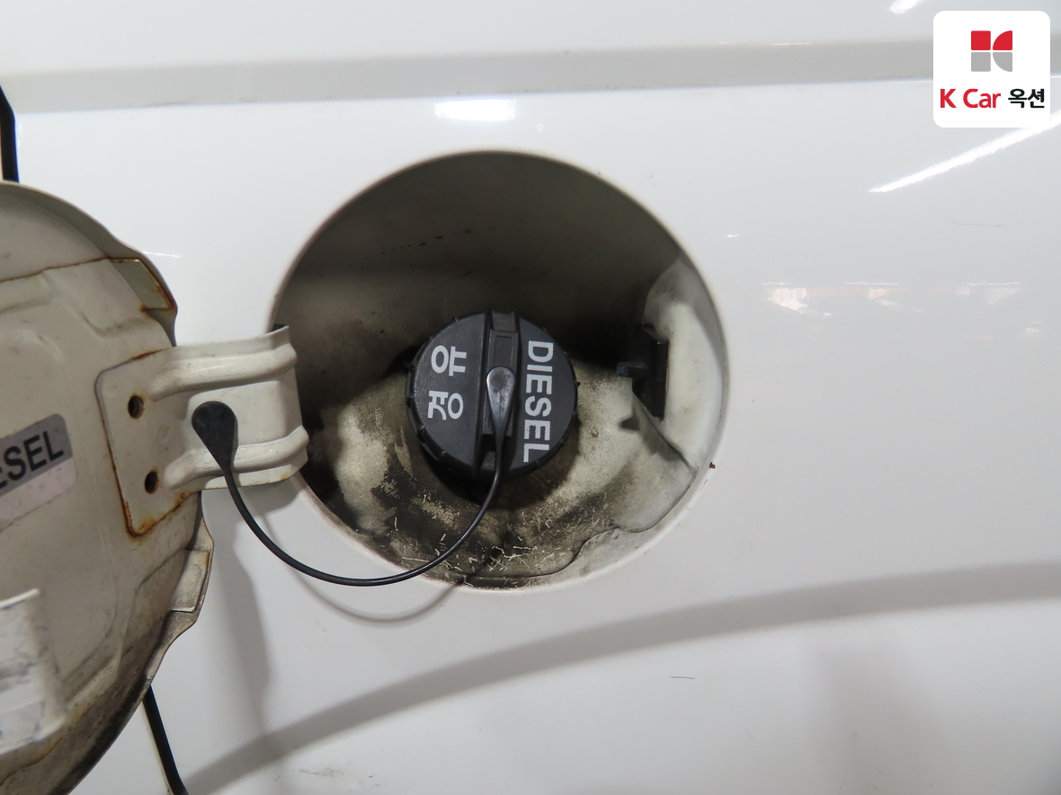 KG Mobility Korando Turismo 2015 - Image 26