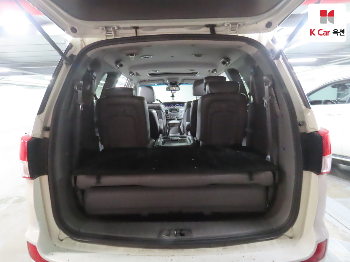 KG Mobility Korando Turismo 2015 - Image 27