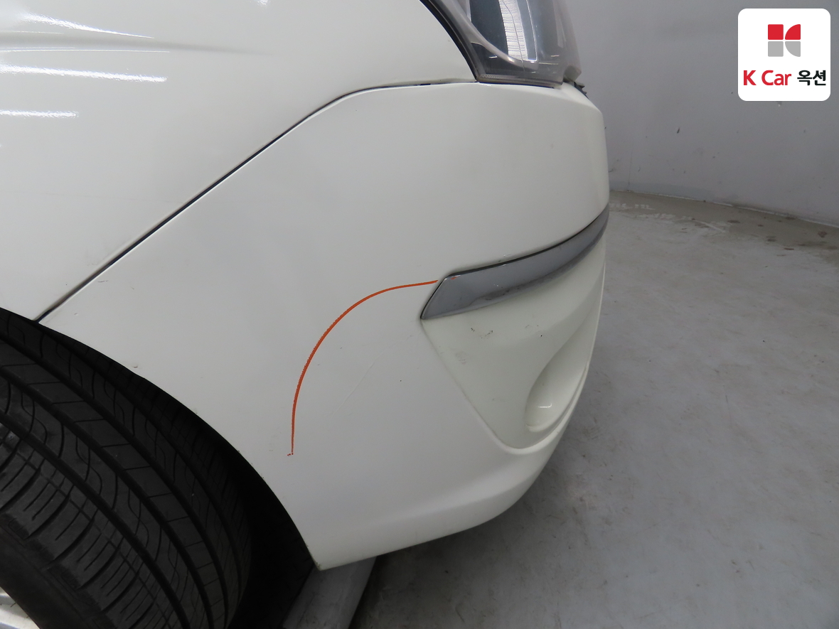 KG Mobility Korando Turismo 2015 - Image 38