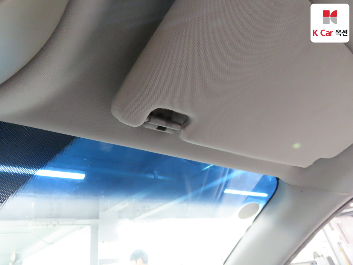 KG Mobility Korando Turismo 2015 - Image 33