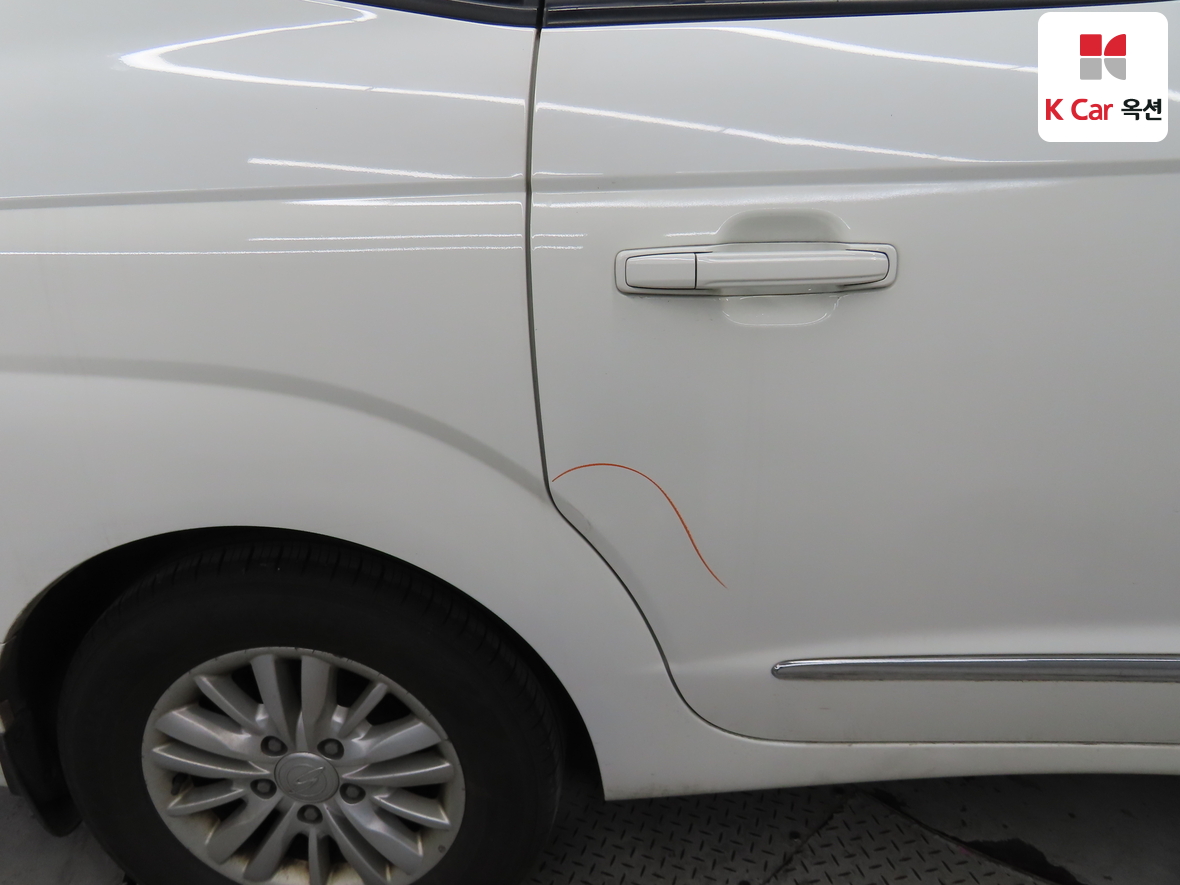 KG Mobility Korando Turismo 2015 - Image 46