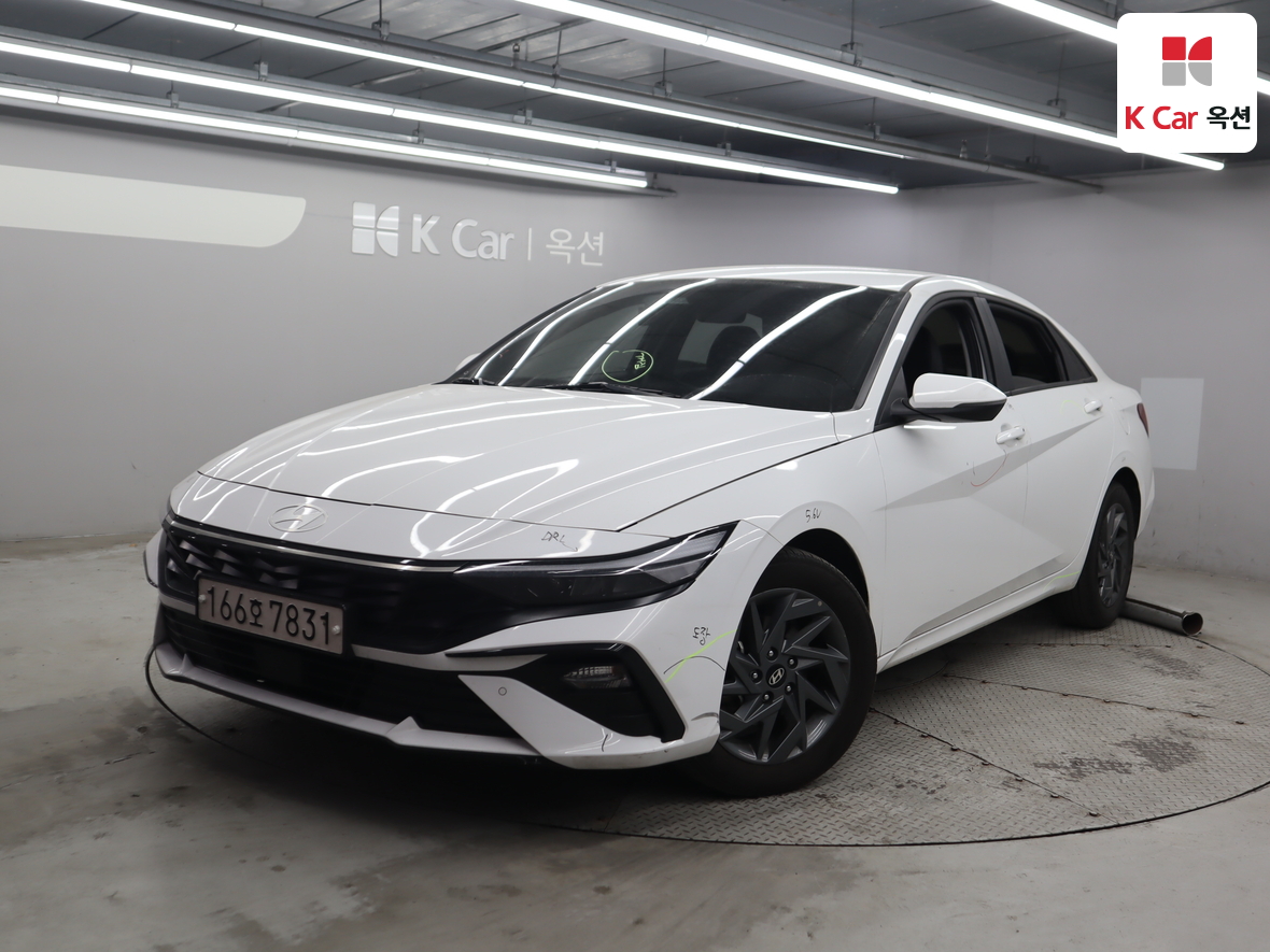 Hyundai Elantra 2024 - Image 1