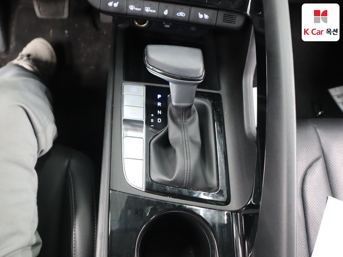 Hyundai Elantra 2024 - Image 17