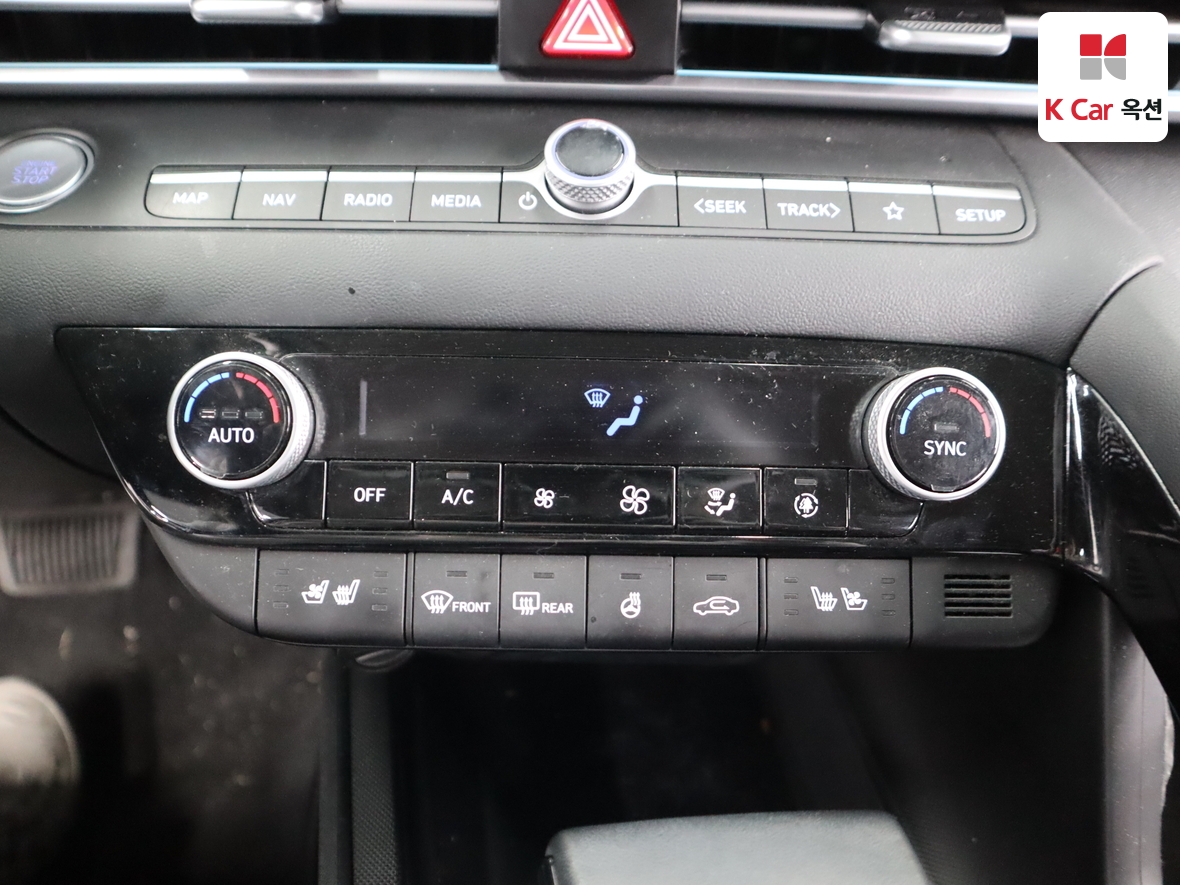 Hyundai Elantra 2024 - Image 16