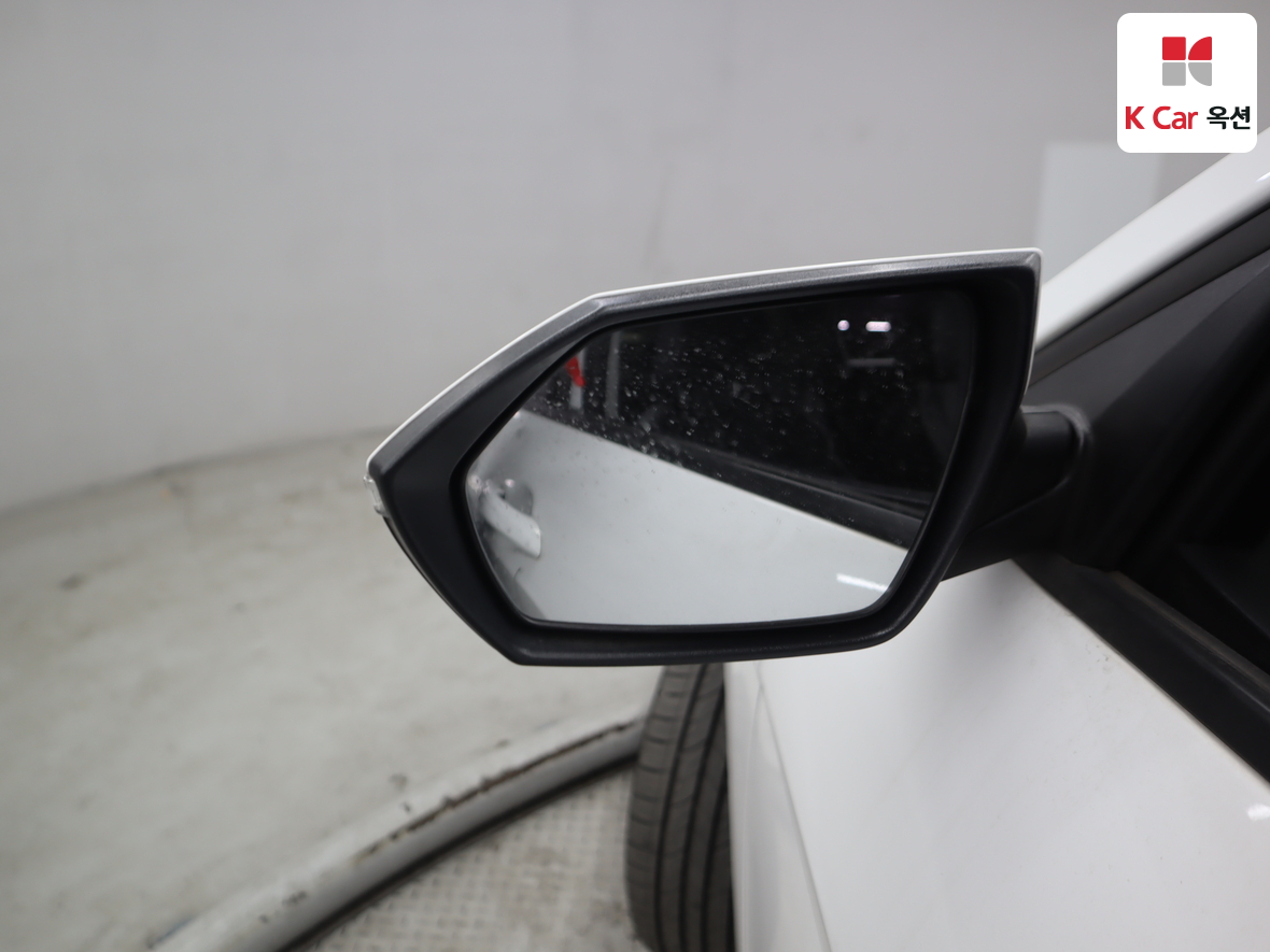 Hyundai Elantra 2024 - Image 22