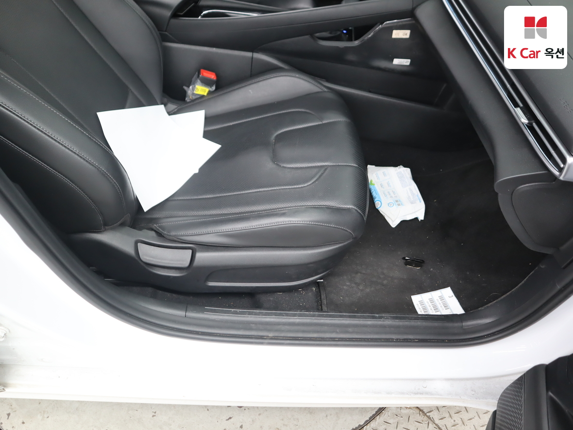 Hyundai Elantra 2024 - Image 30