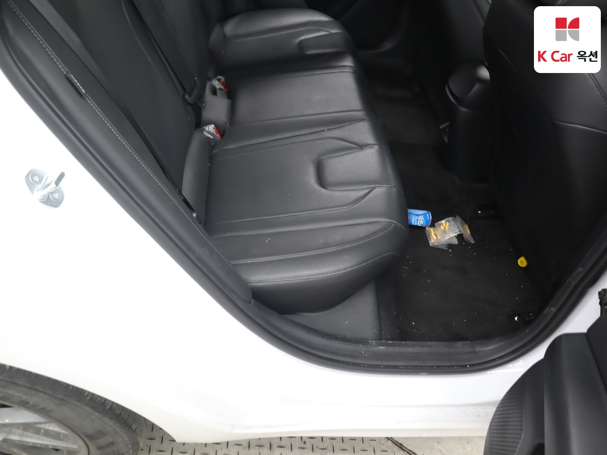 Hyundai Elantra 2024 - Image 28