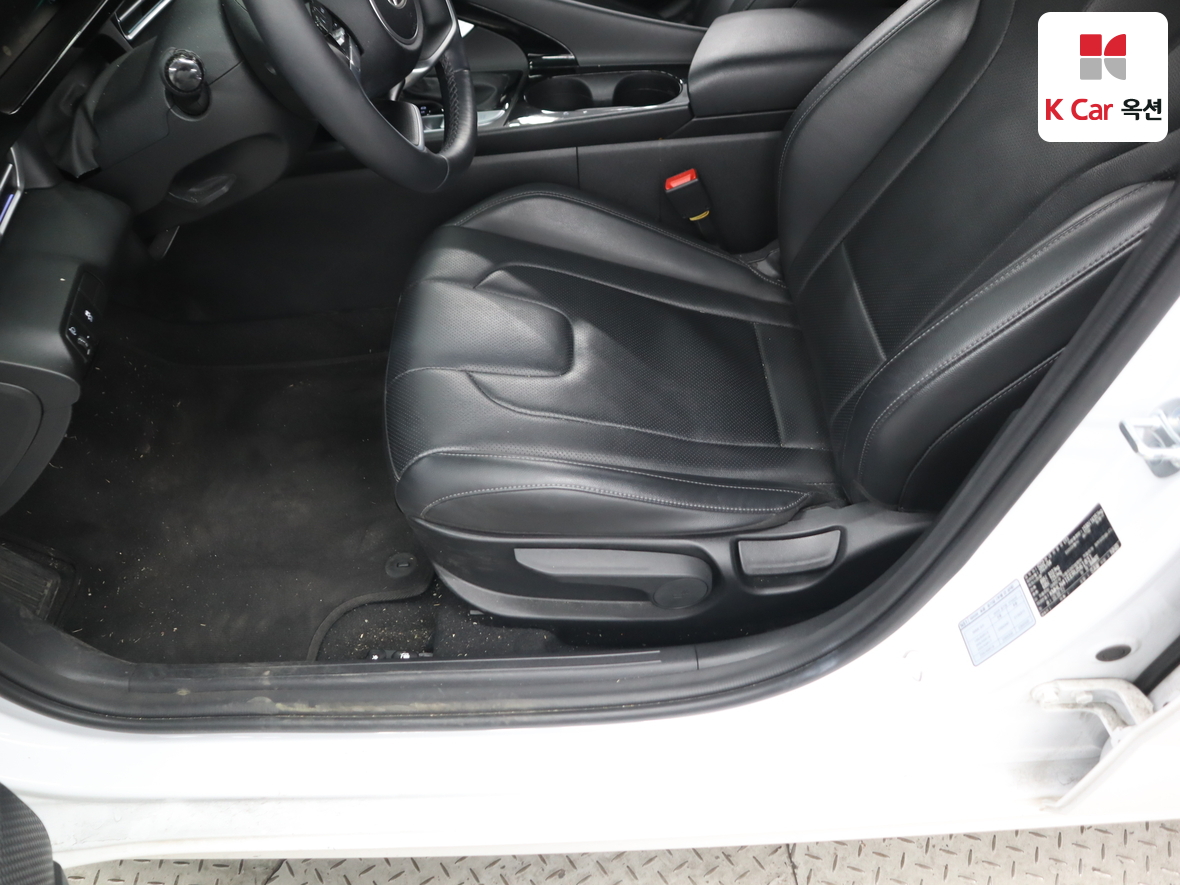 Hyundai Elantra 2024 - Image 19