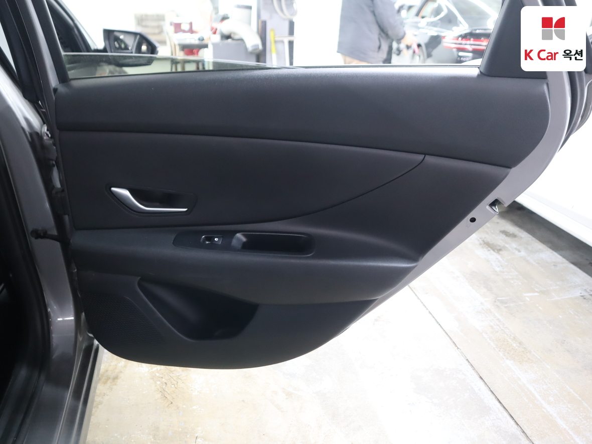 Hyundai Elantra 2021 - Image 27