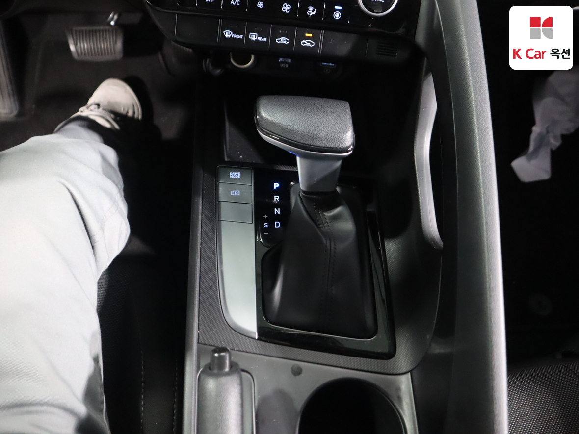 Hyundai Elantra 2021 - Image 17