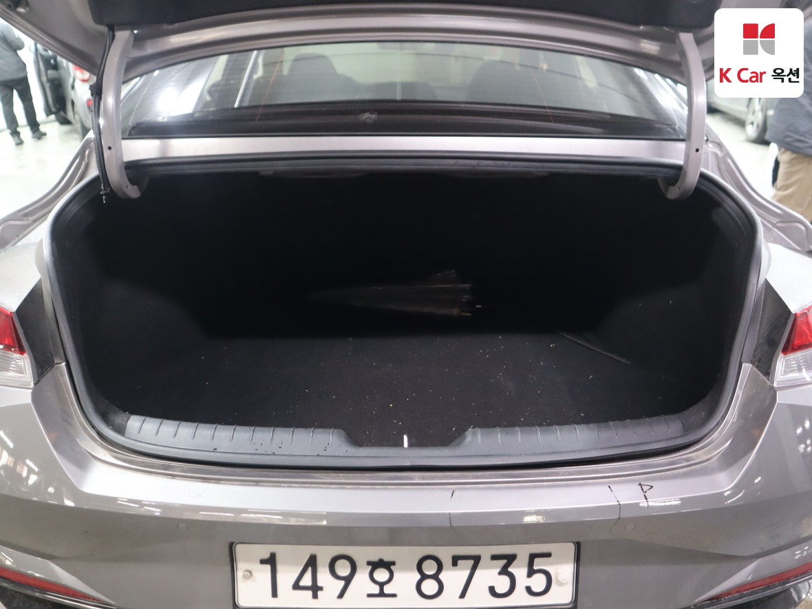 Hyundai Elantra 2021 - Image 26