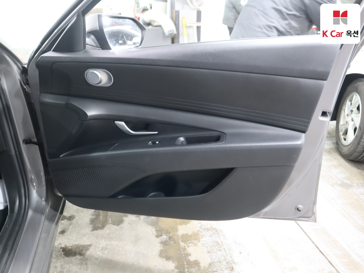 Hyundai Elantra 2021 - Image 29