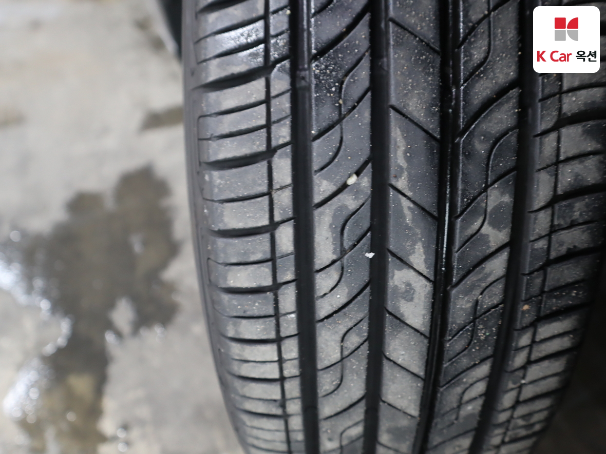 Hyundai Elantra 2021 - Image 32