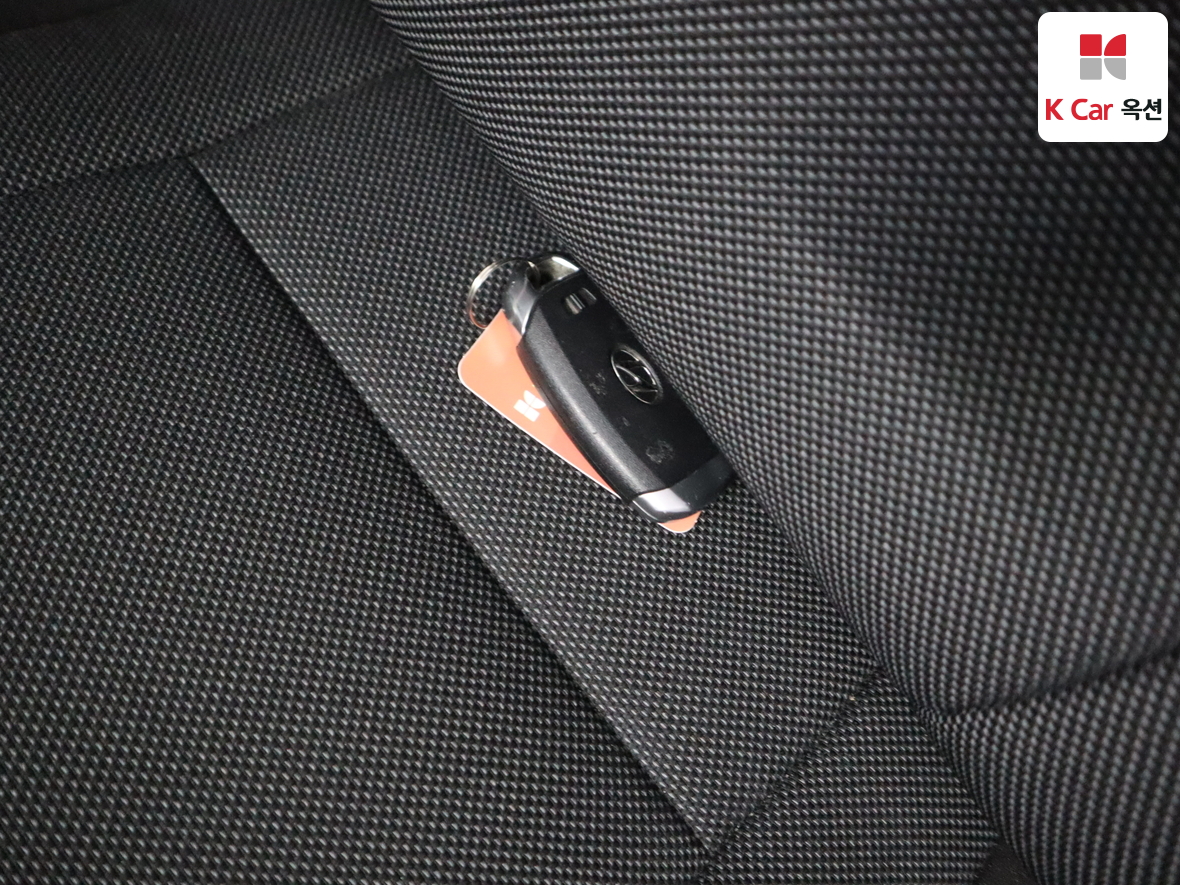 Hyundai Elantra 2021 - Image 18