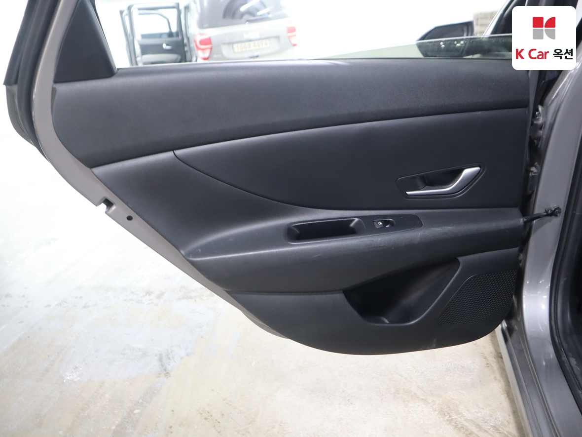 Hyundai Elantra 2021 - Image 23