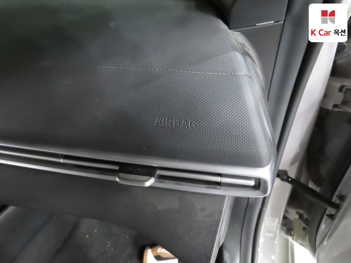 Hyundai Elantra 2023 - Image 29