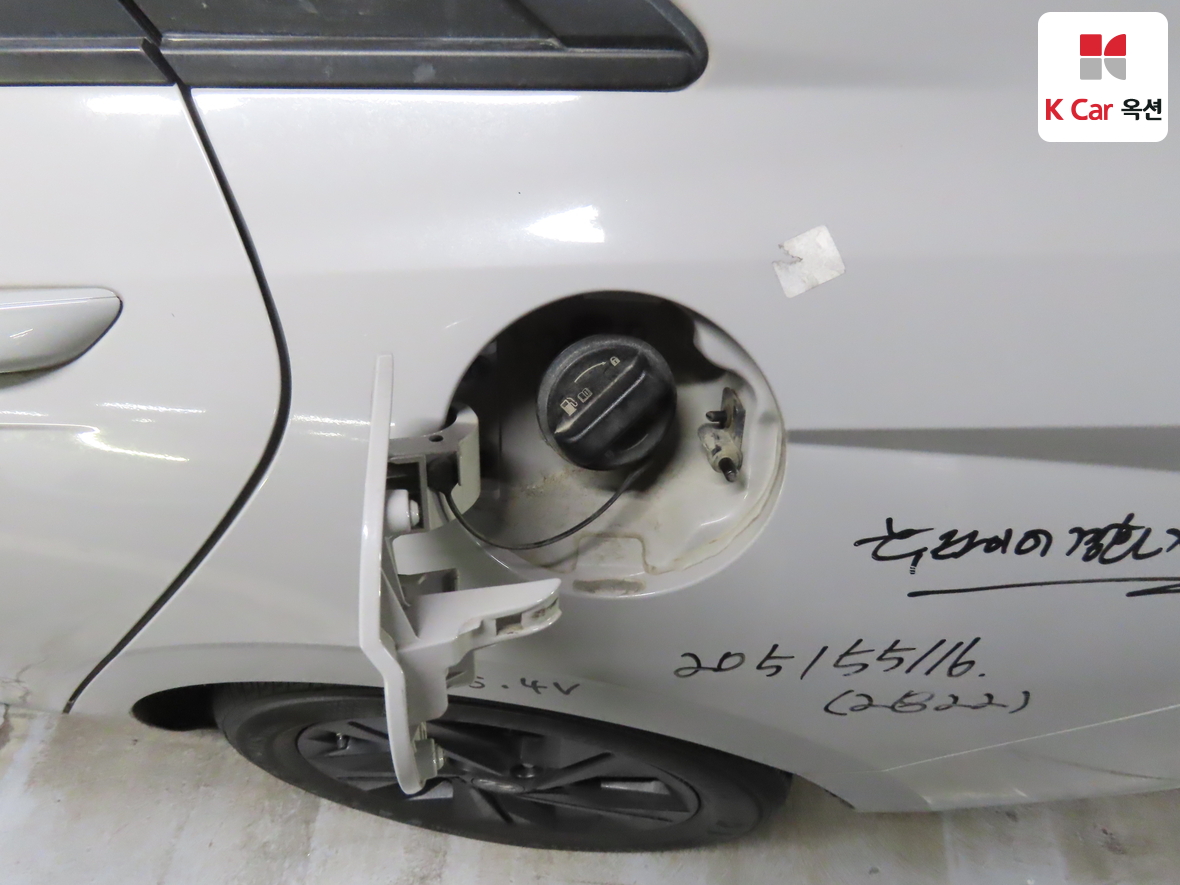 Hyundai Elantra 2023 - Image 23