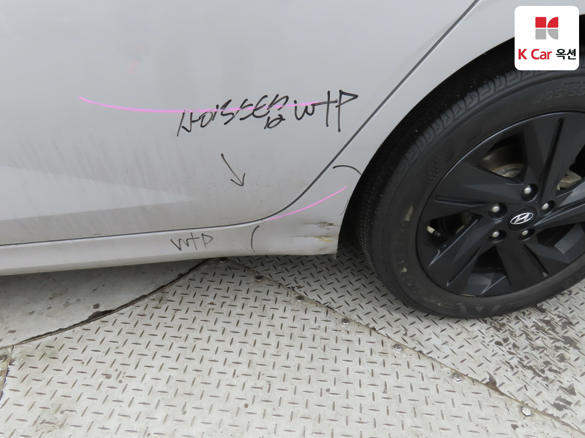 Hyundai Elantra 2023 - Image 36