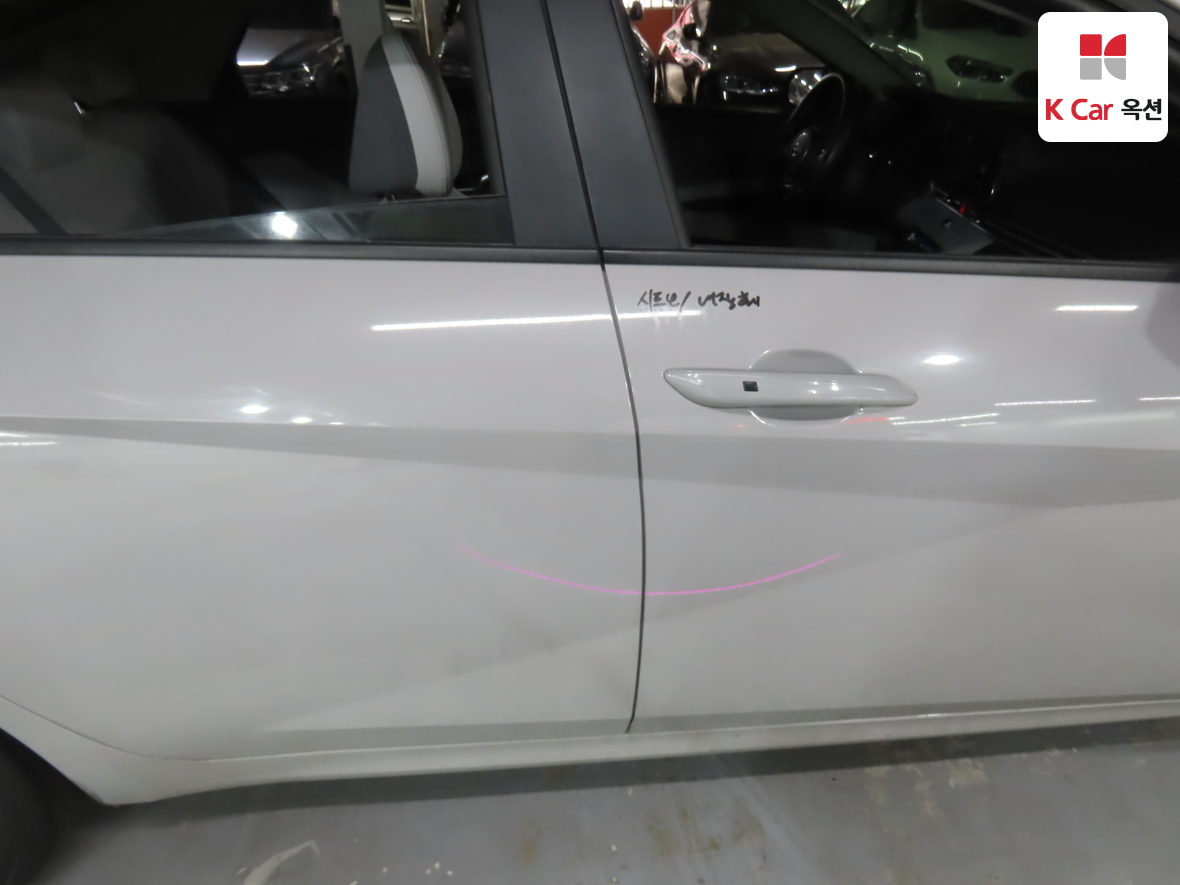 Hyundai Elantra 2023 - Image 38