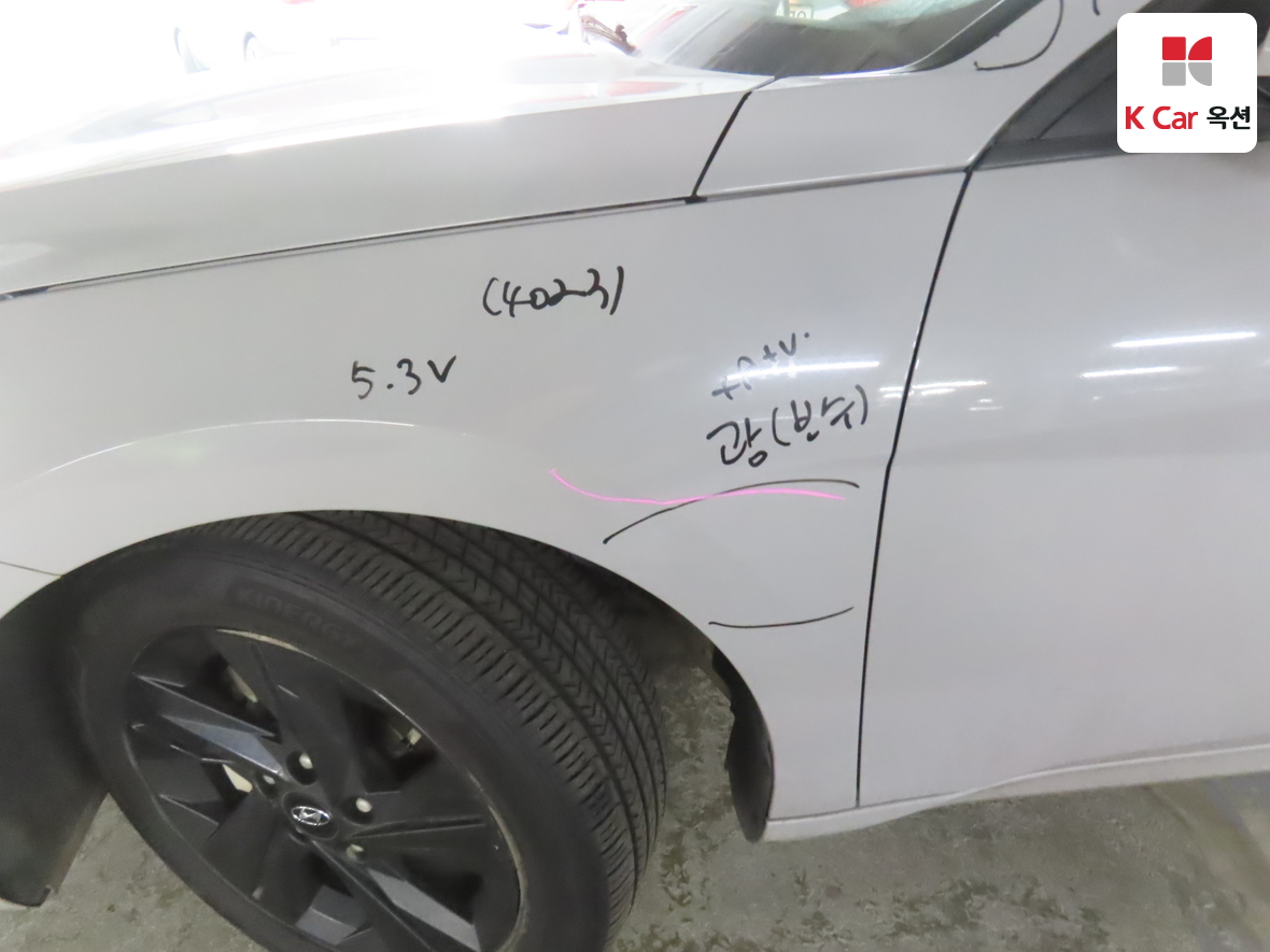 Hyundai Elantra 2023 - Image 35