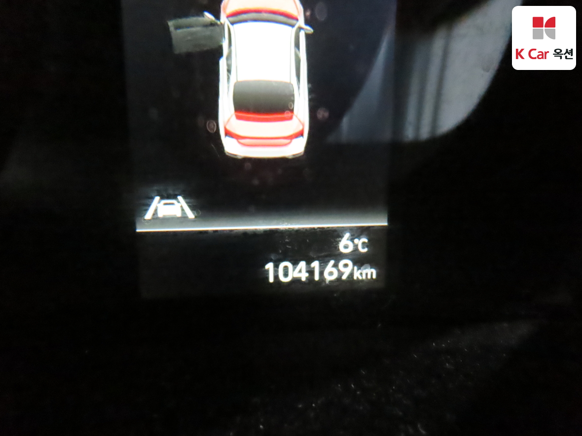 Hyundai Elantra 2023 - Image 4