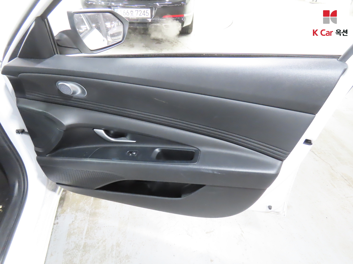 Hyundai Elantra 2023 - Image 27