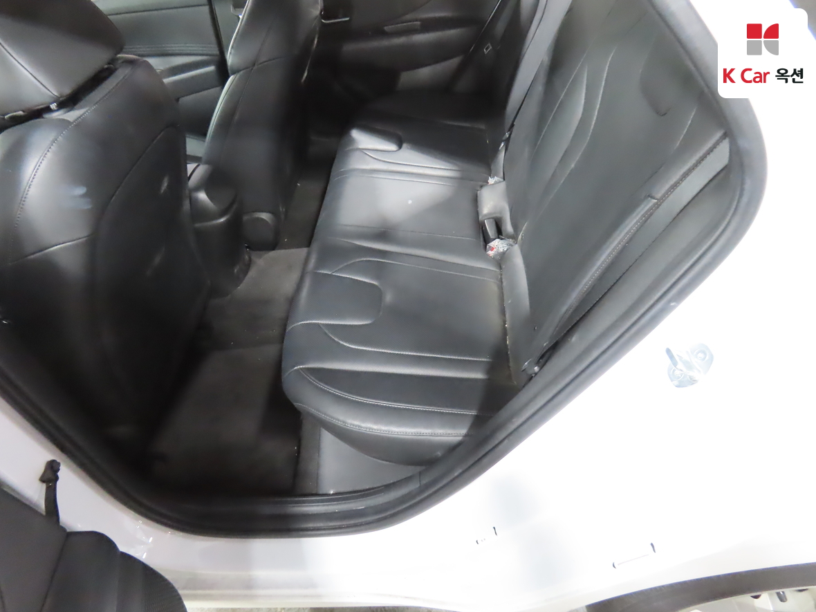 Hyundai Elantra 2023 - Image 22