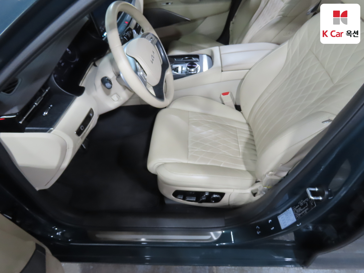 Kia K9 2023 - Image 18