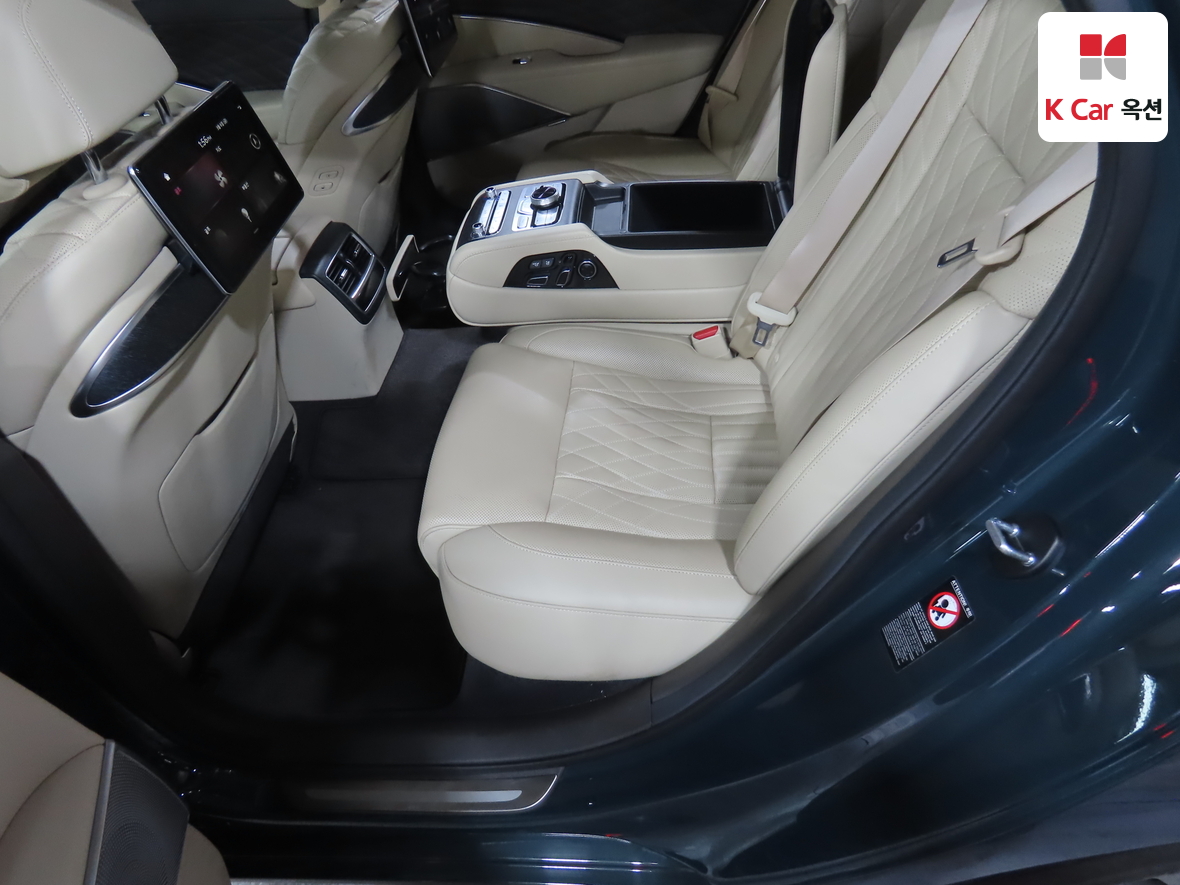 Kia K9 2023 - Image 24