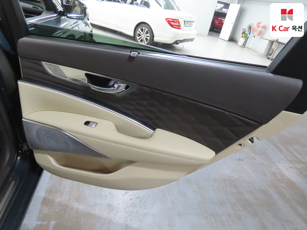 Kia K9 2023 - Image 28