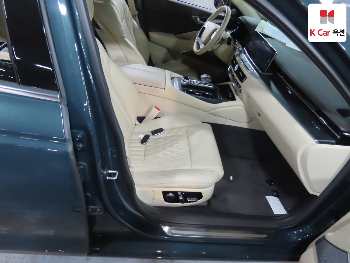 Kia K9 2023 - Image 31