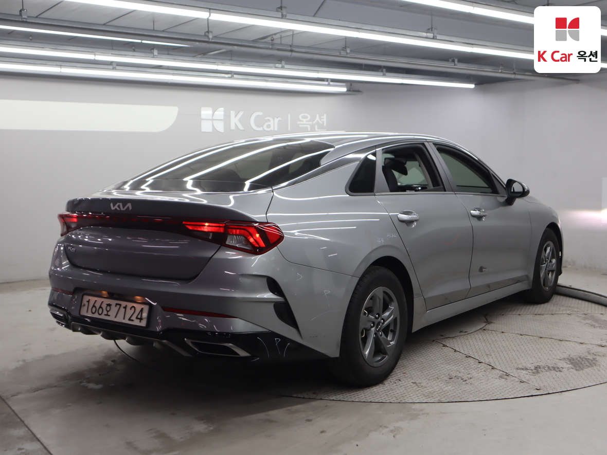 Kia K5 2022 - Image 2