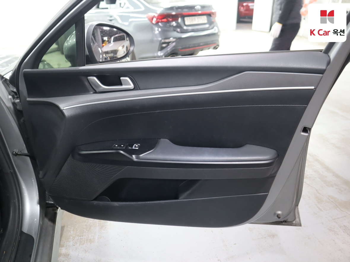 Kia K5 2022 - Image 28