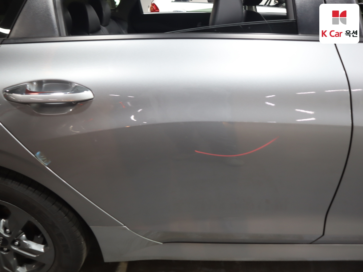 Kia K5 2022 - Image 42