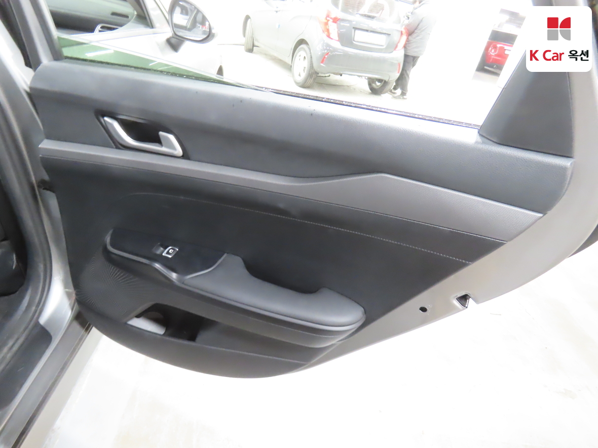 Kia K5 2022 - Image 25