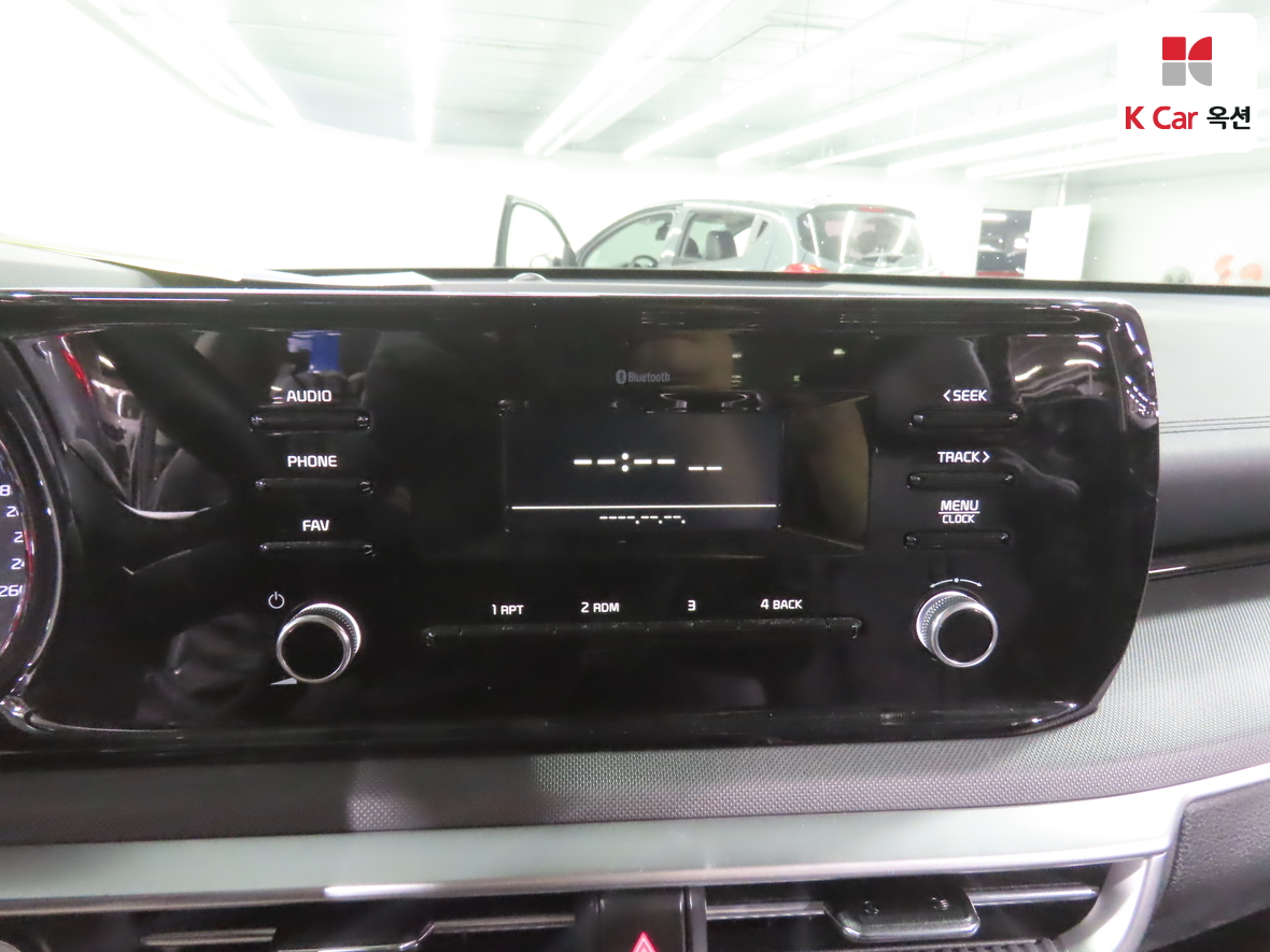 Kia K5 2022 - Image 14