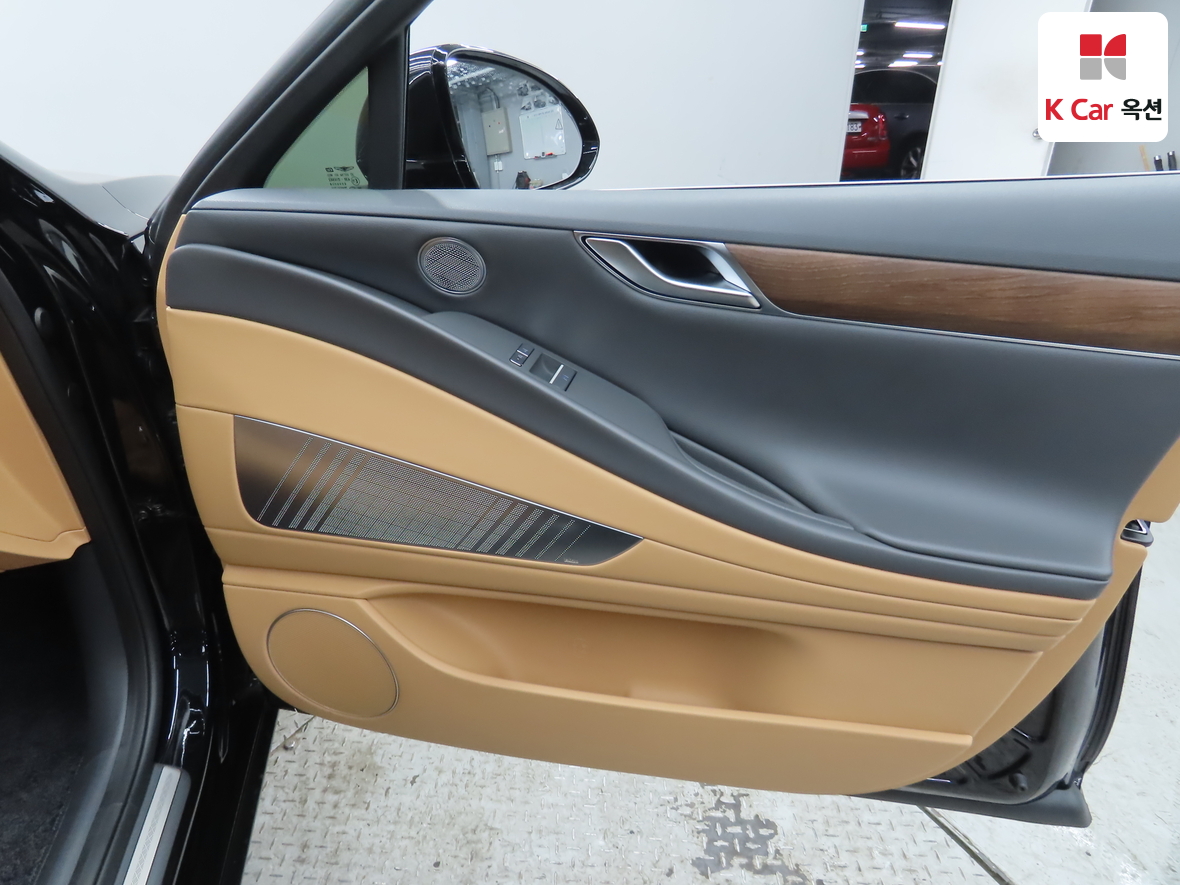 Genesis G80 2023 - Image 30