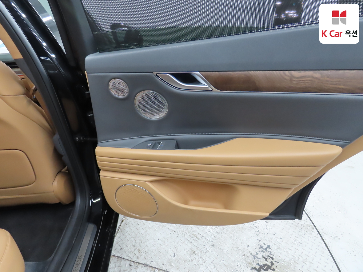 Genesis G80 2023 - Image 28