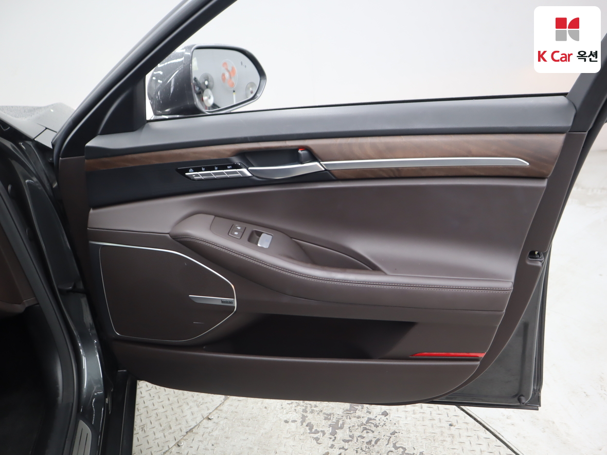 Genesis G90 2021 - Image 33