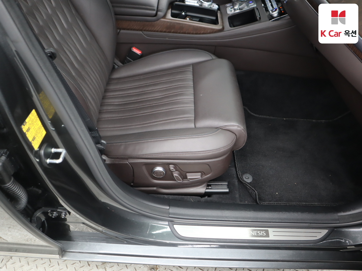 Genesis G90 2021 - Image 34