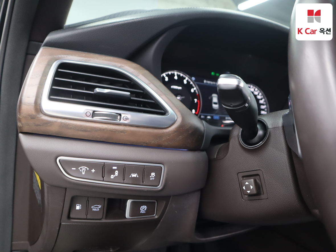 Genesis G90 2021 - Image 9