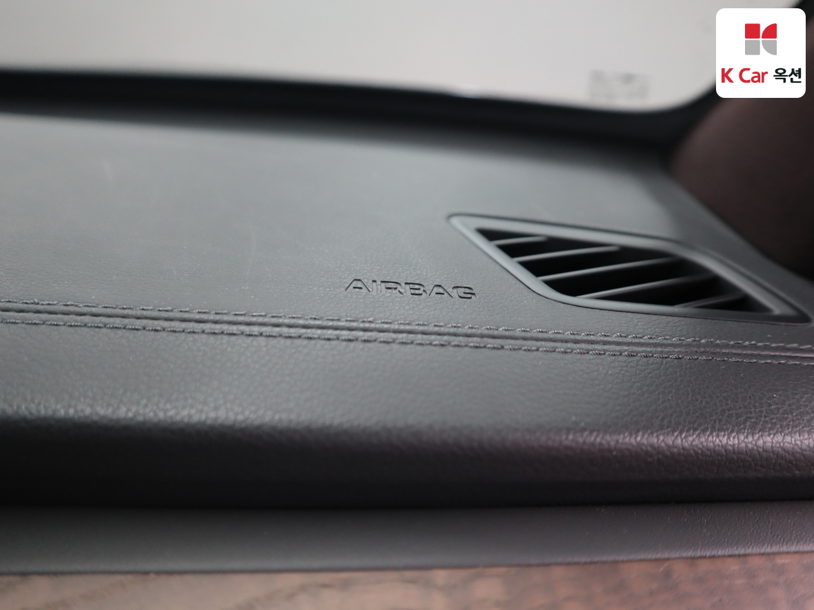 Genesis G90 2021 - Image 35