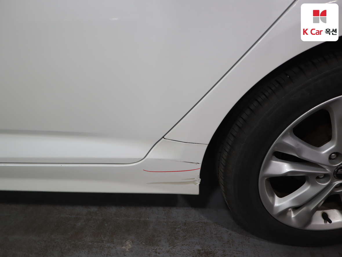 Kia K5 2011 - Image 41