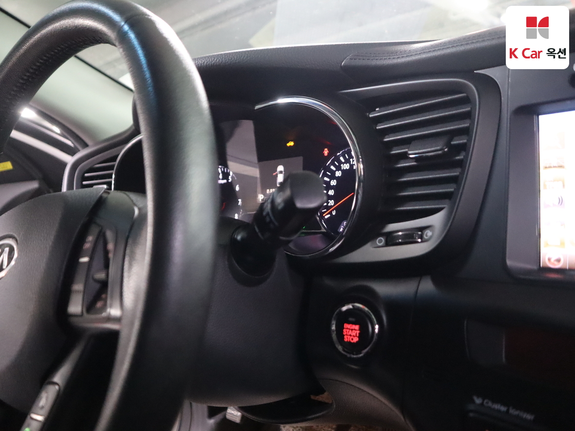 Kia K5 2011 - Image 11