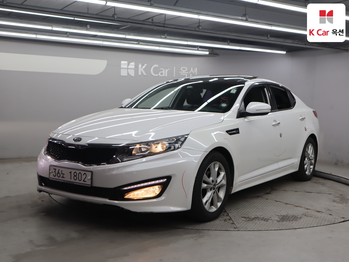 Kia K5 2011 - Image 1