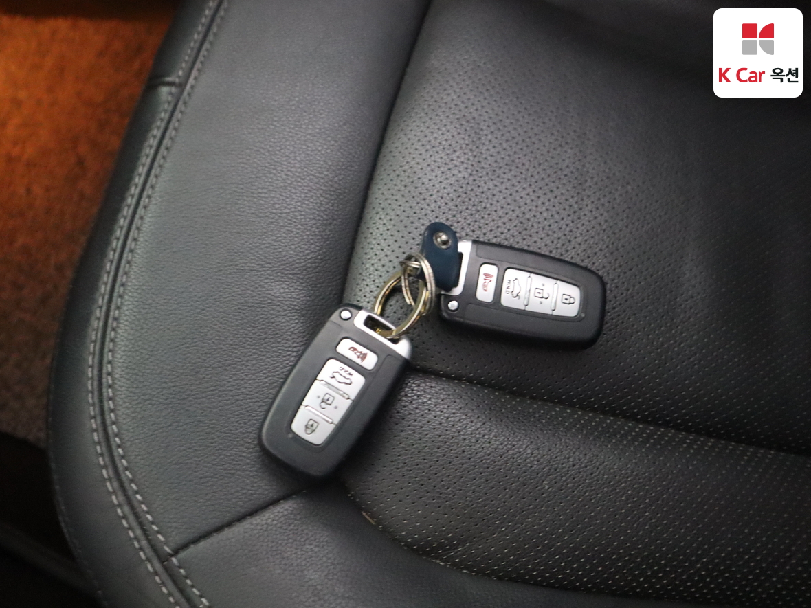 Kia K5 2011 - Image 17