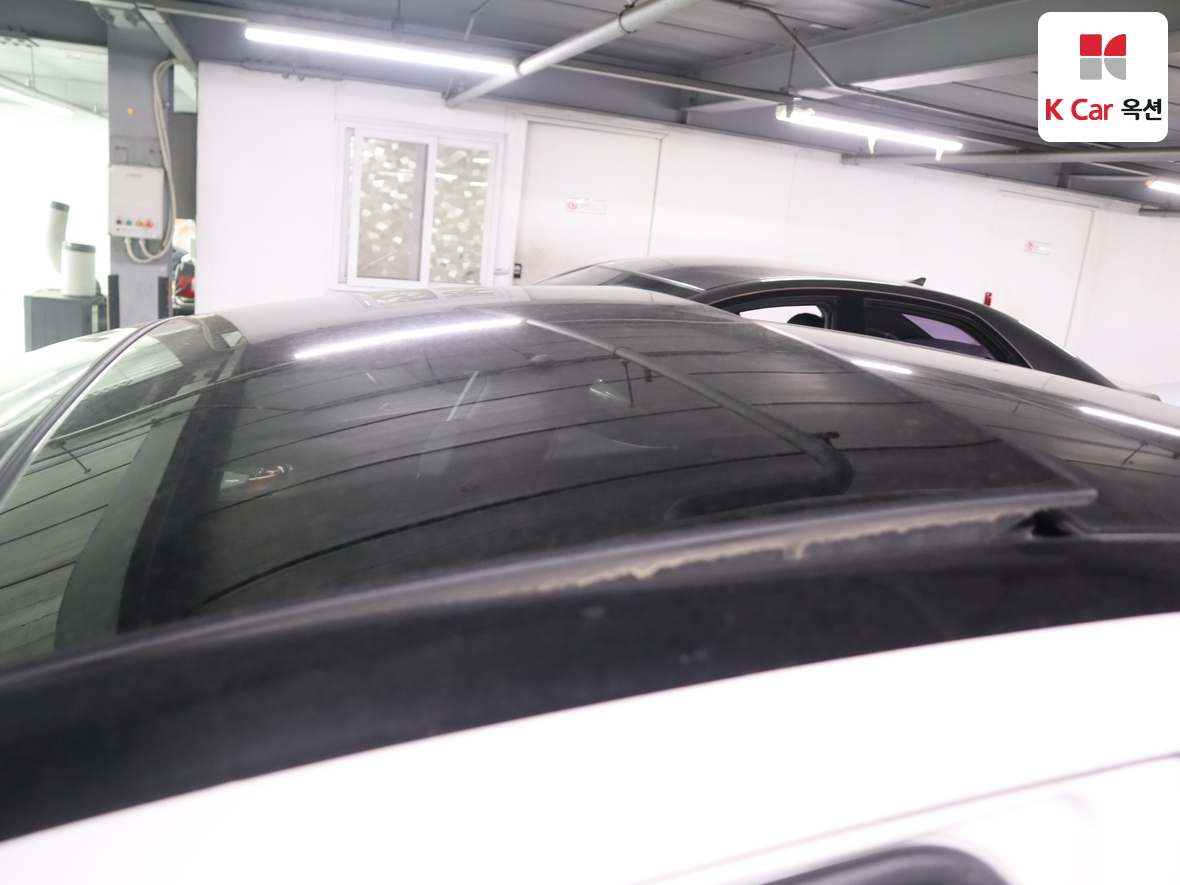 Kia K5 2011 - Image 22